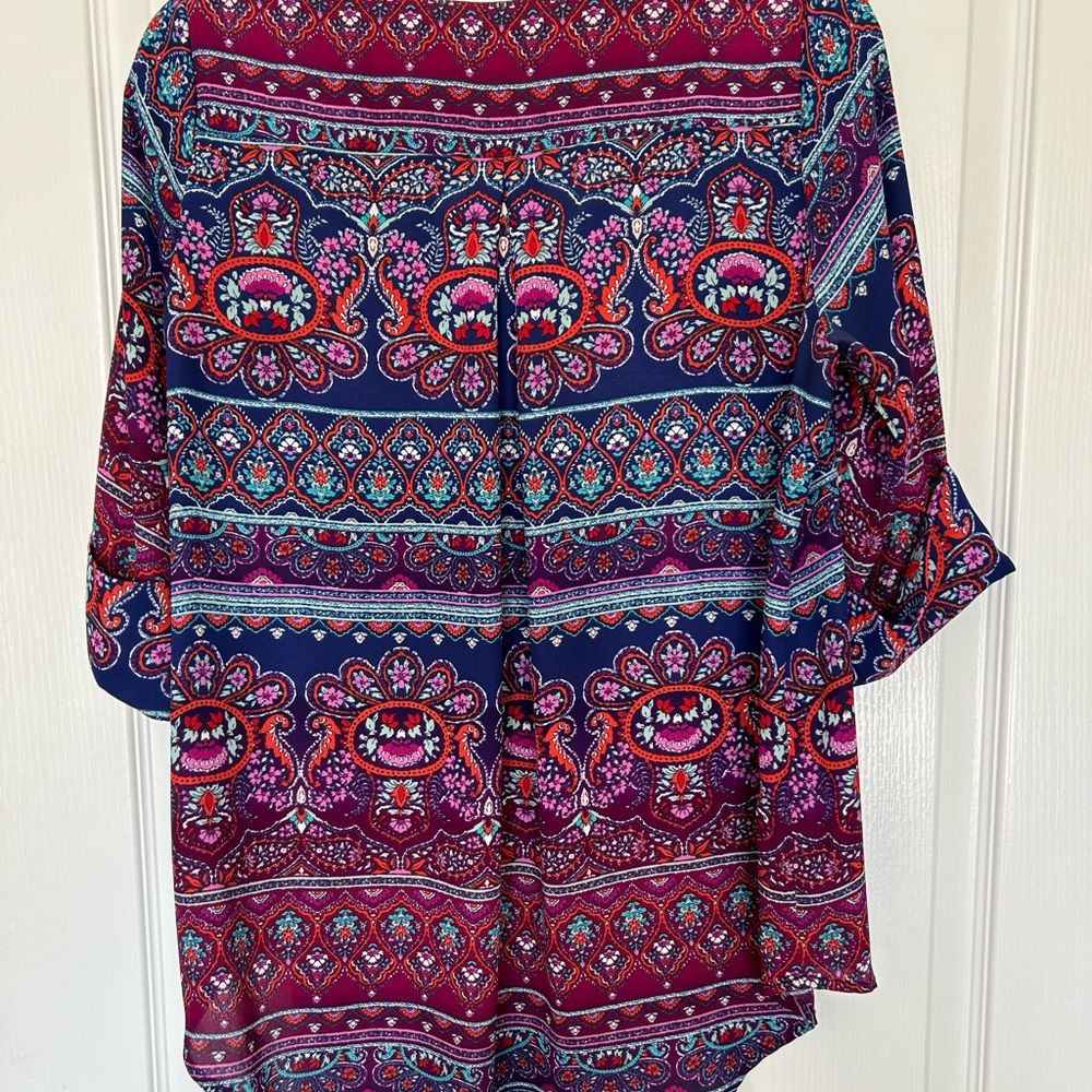Renee C size Medium V neck tunic purple and blue